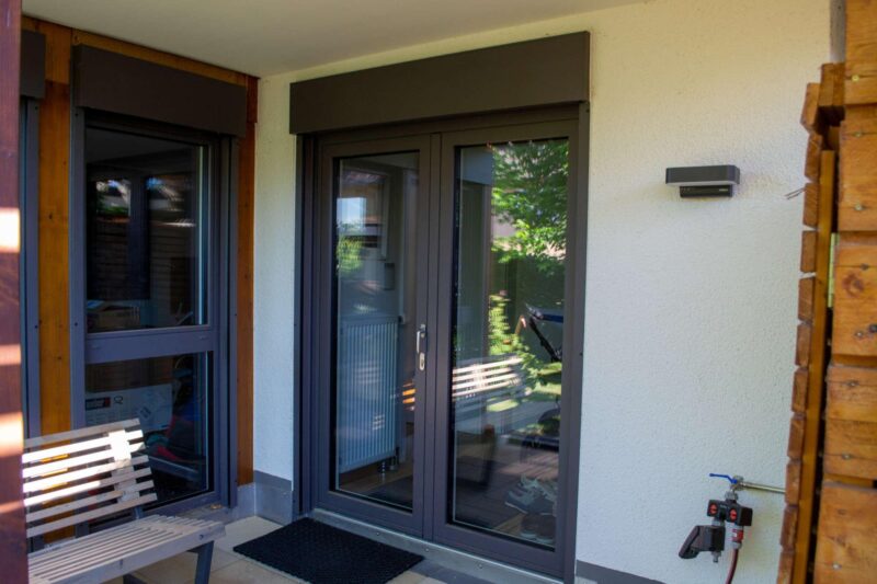 11 Hausfront Holz Aluminium Fenster Br