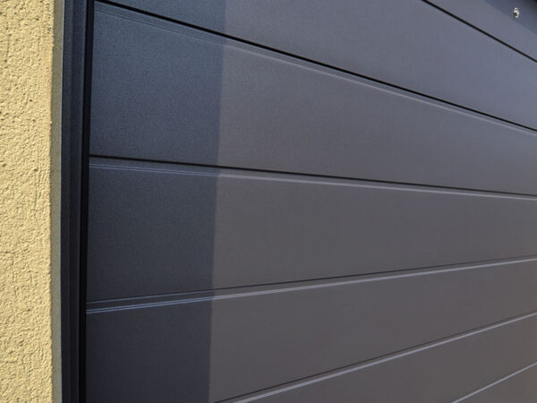 Sektionaltor von SBB Schäfer