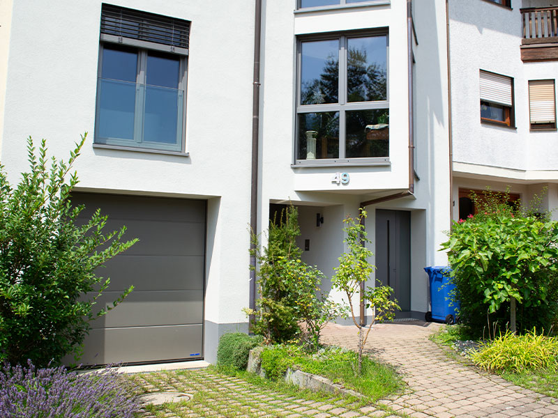 Sektionaltor von SBB Schäfer